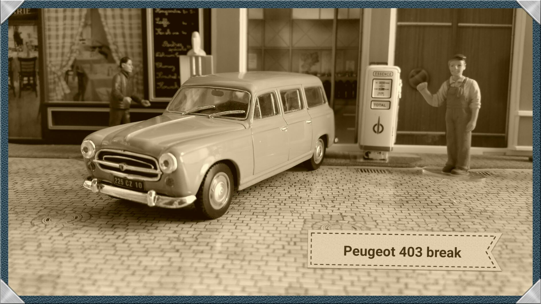Peugeot 403 Familiale - Voitures françaises d’autrefois toy car collectible - Main Image 1
