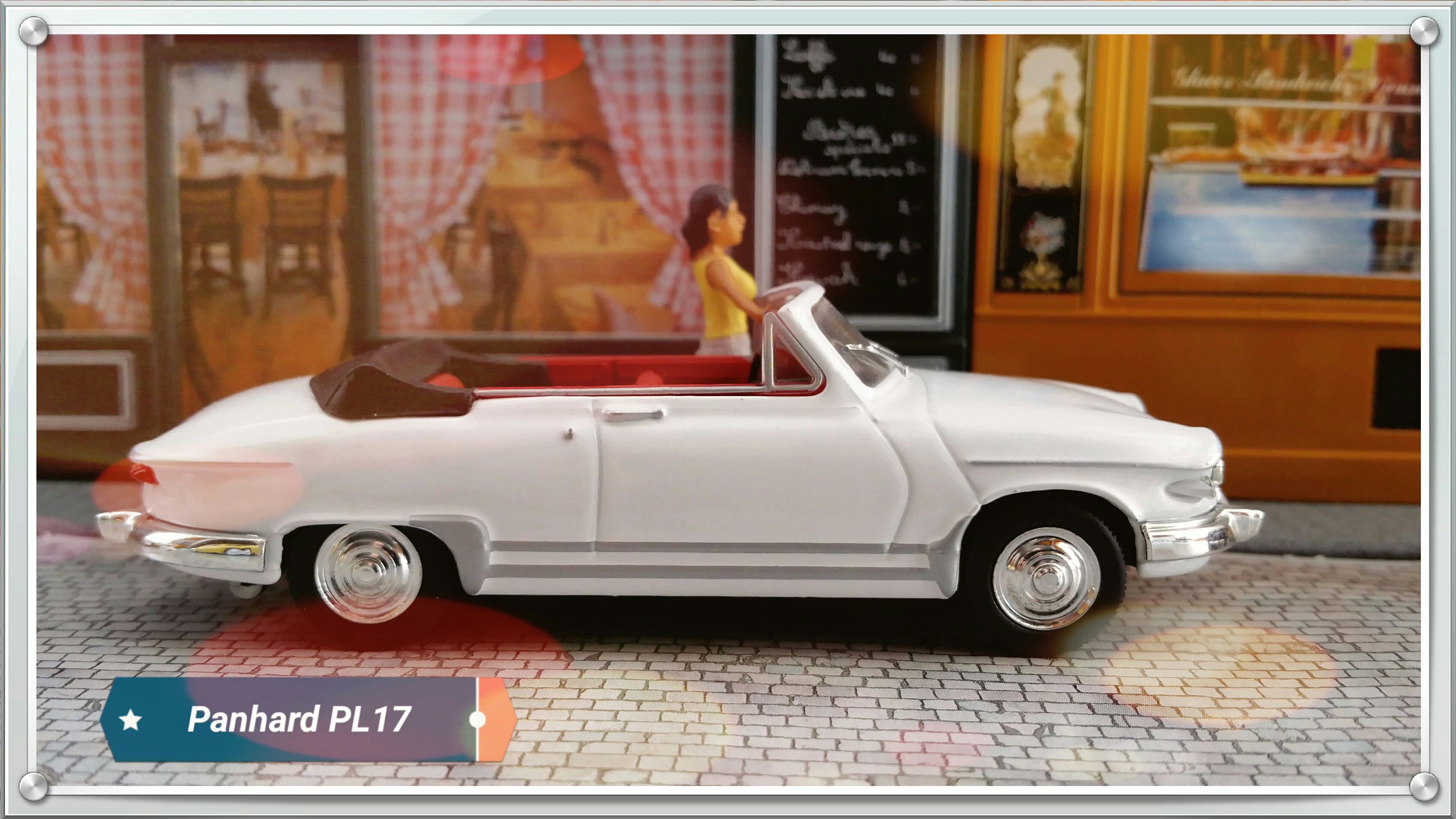 Panhard PL17 Cabriolet - Voitures françaises d’autrefois toy car collectible - Main Image 2