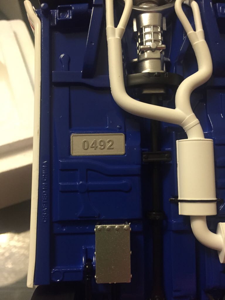 Classic Carlectables - V8 Supercars toy car collectible - Main Image 2