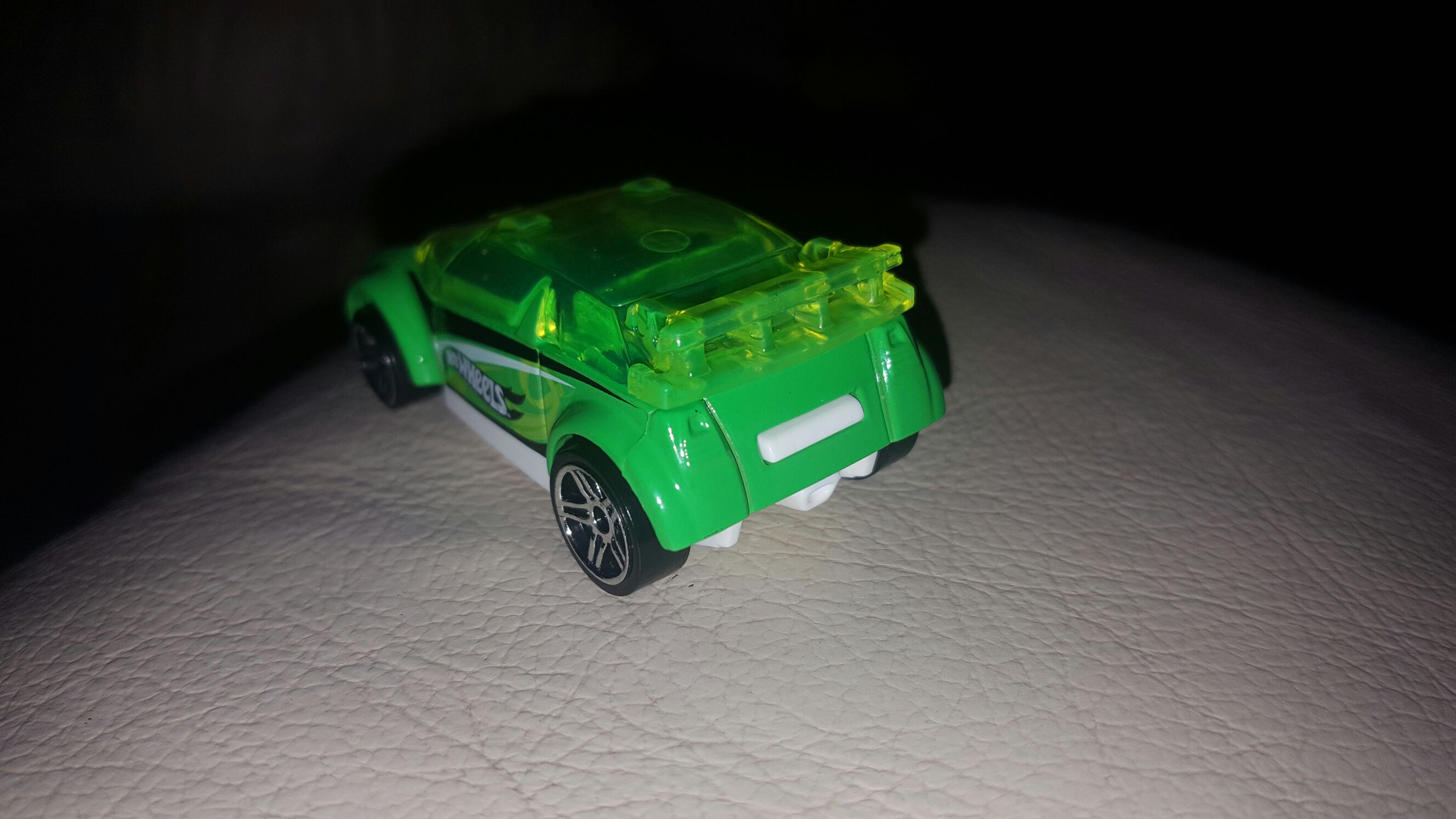 Super Gnat - Spin Storm 5 Pack toy car collectible - Main Image 2