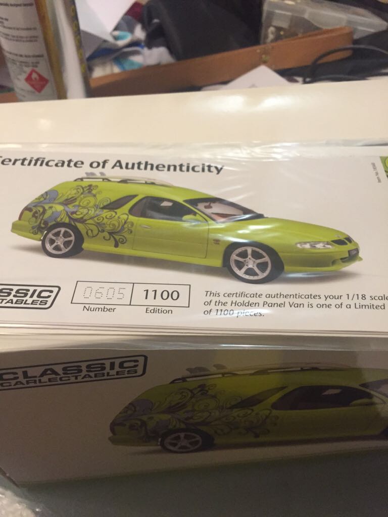 Classic Carlectables  - Road Car toy car collectible - Main Image 2