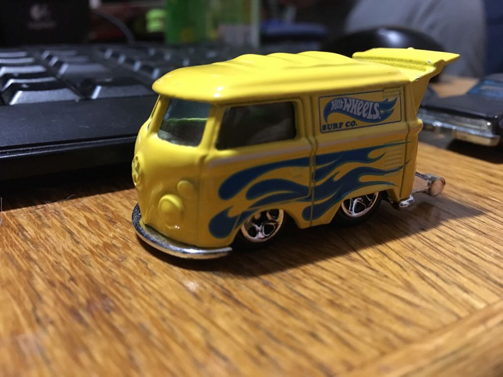 Volkswagen Kool Kombi - 2016 - HW 5 Pack - Volkswagen toy car collectible - Main Image 2