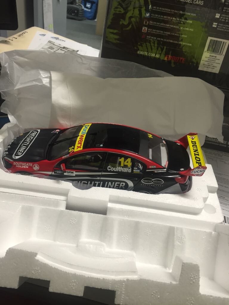 Pala Mecanica Amarilla