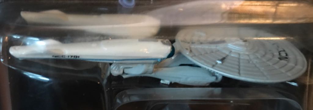 U.S.S. Enterprise NCC-1701 - 2016 Retro Entertainment Series toy car collectible - Main Image 2