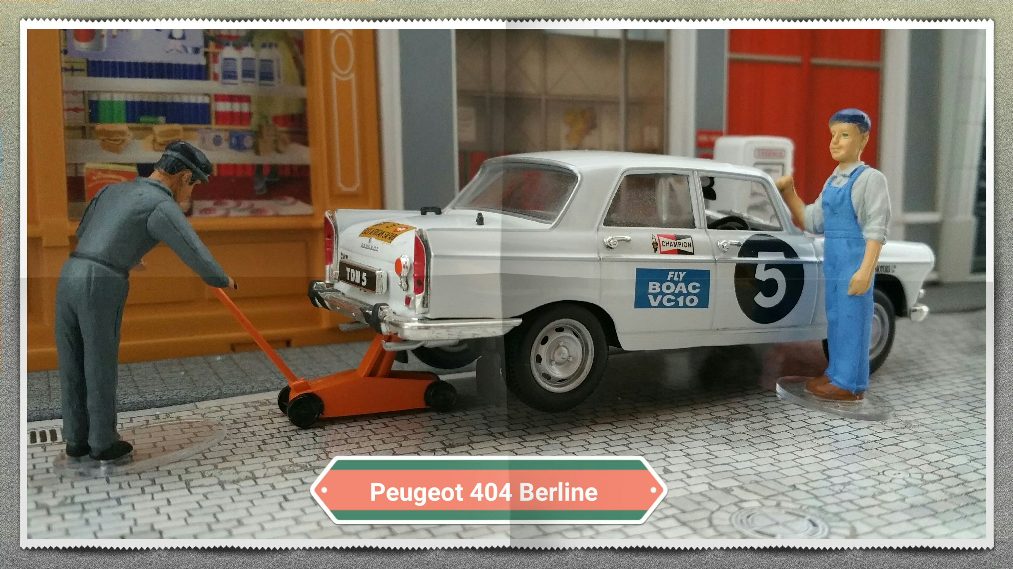 Peugeot 404 Berline (3) - Collection Peugeot toy car collectible - Main Image 2