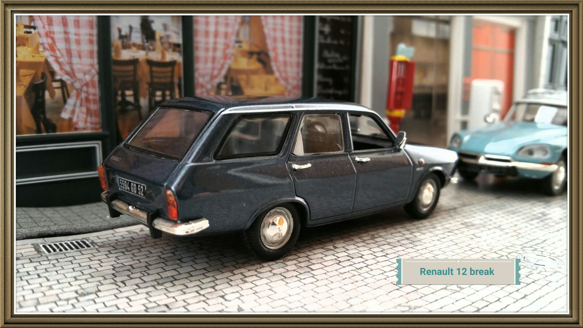 Renault R12 Break - Voitures françaises d’autrefois toy car collectible - Main Image 2