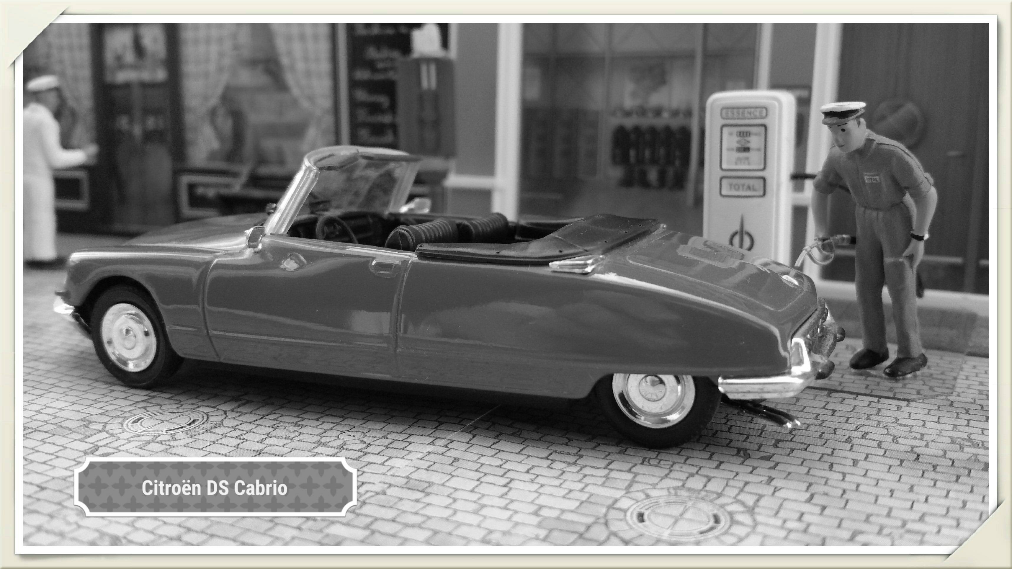 Citroën DS 21 Cabriolet - Voitures françaises d’autrefois toy car collectible - Main Image 1