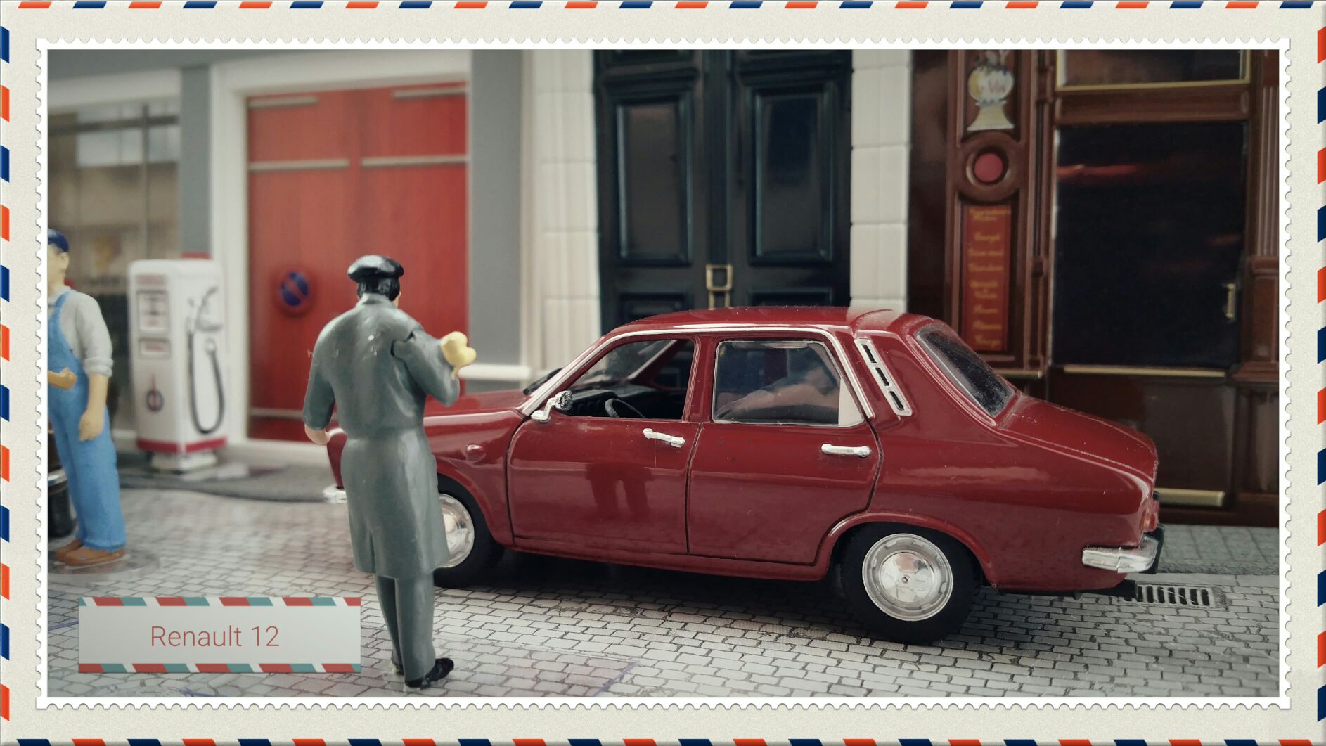 Renault R12 - Voitures françaises d’autrefois toy car collectible - Main Image 2