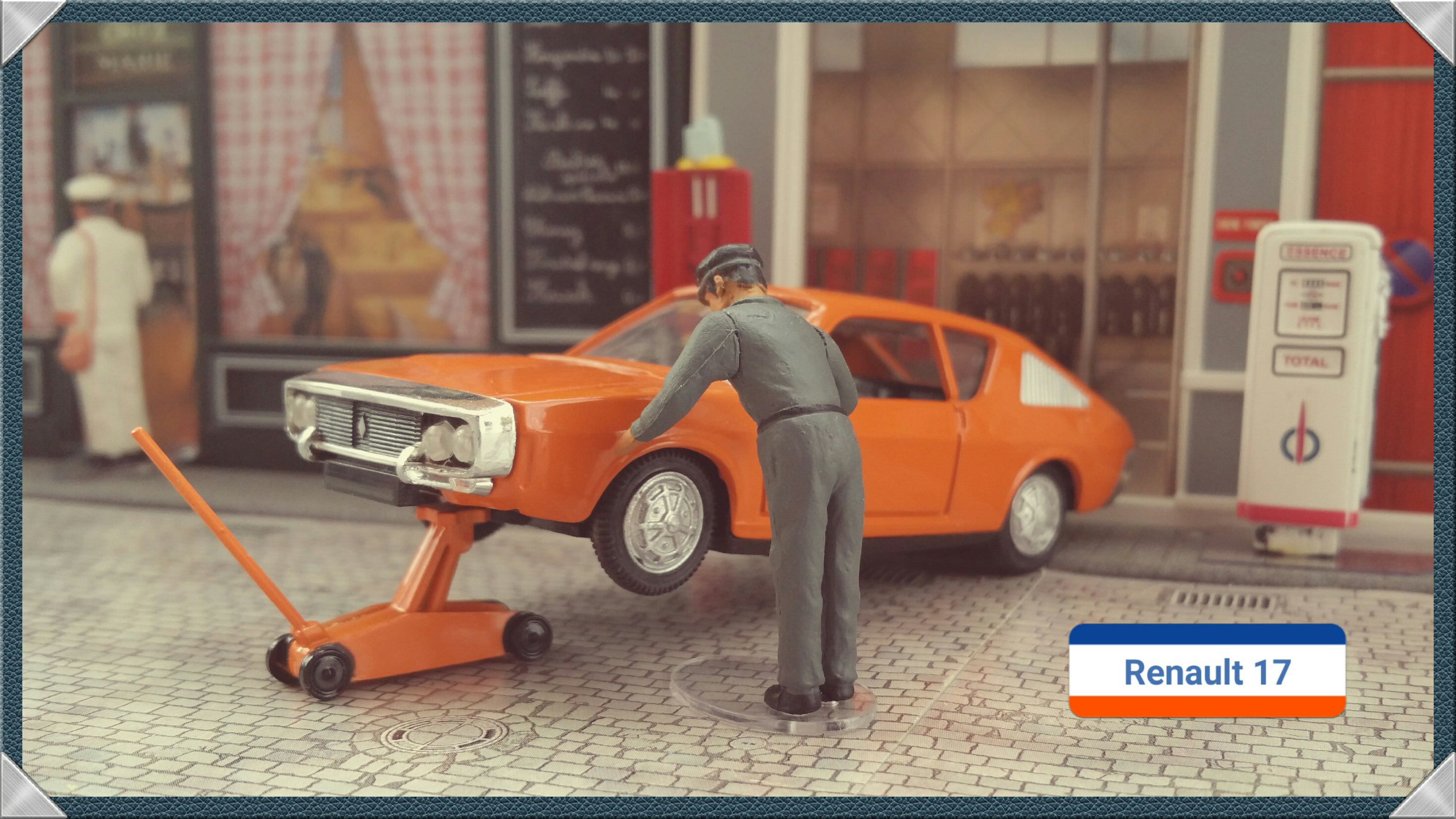 Renault R17 - Voitures françaises d’autrefois toy car collectible - Main Image 2