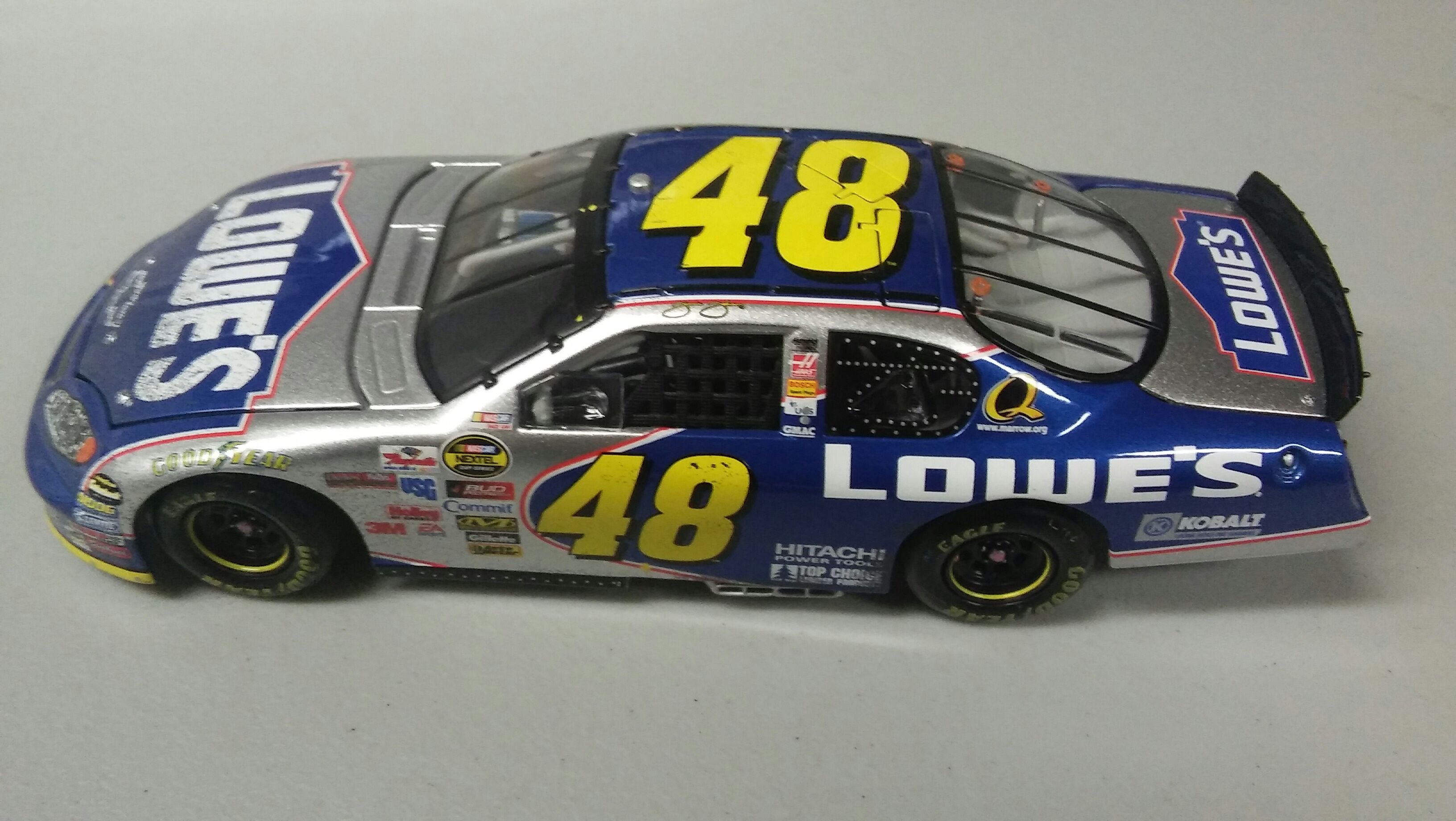 Jimmie Johnson Lowes / Las Vegas Raced Win Version - Raced Version toy car collectible - Main Image 2