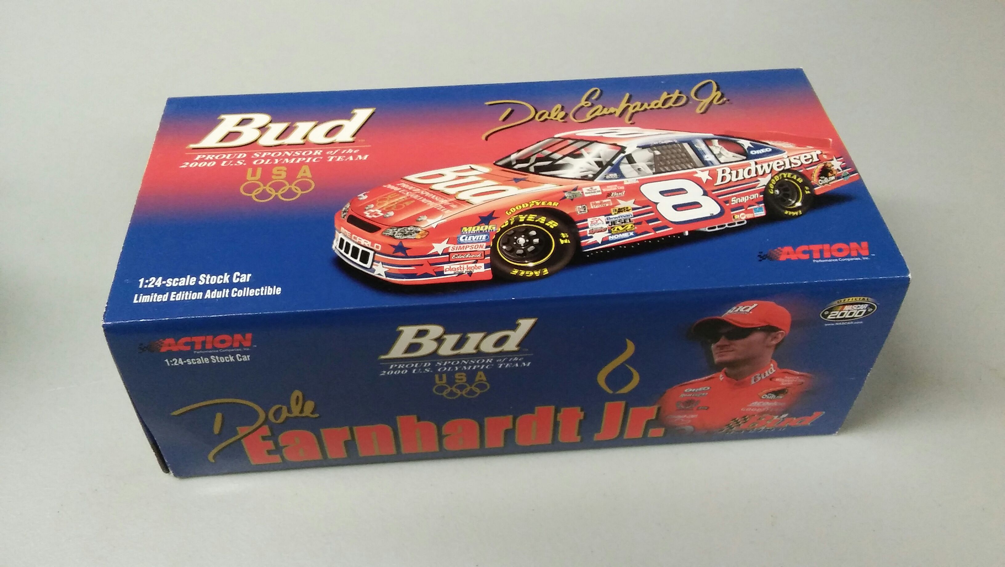 Carcacha Azul Sin Ventanas Traseras Con Medallon