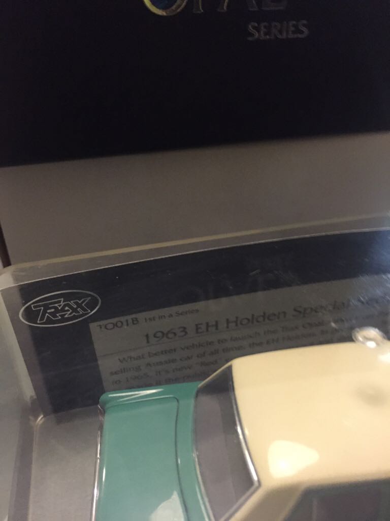 Trax - Opal toy car collectible - Main Image 2