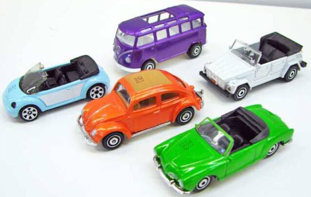 67 VW Transporter - 2011 - 5 Pack - Volkswagen toy car collectible - Main Image 2