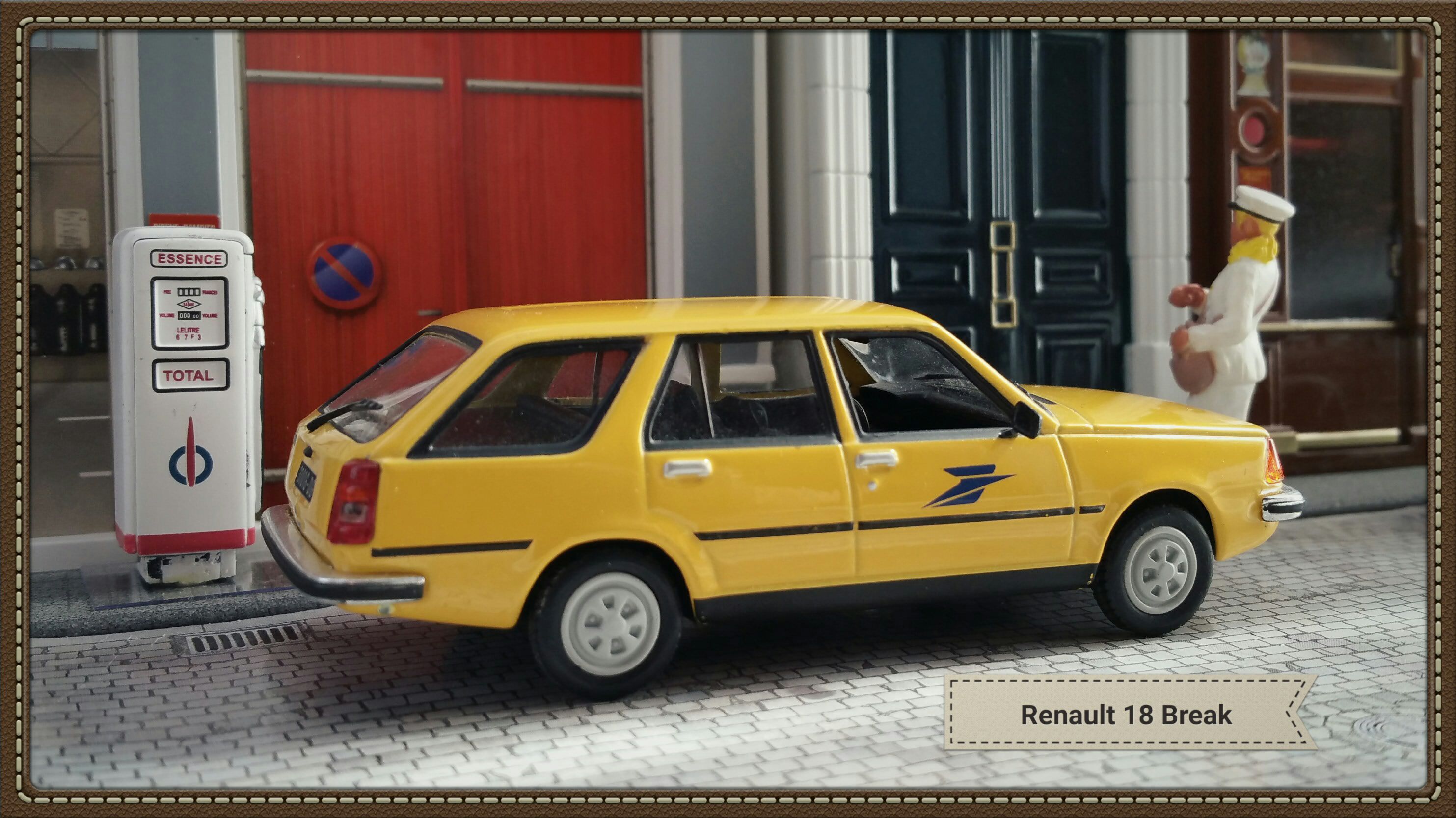 Renault R18 Break - Véhicules Postaux toy car collectible - Main Image 2