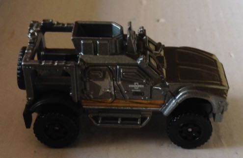 Tanqueta Osh Kosh Gris - Machtbox toy car collectible - Main Image 2