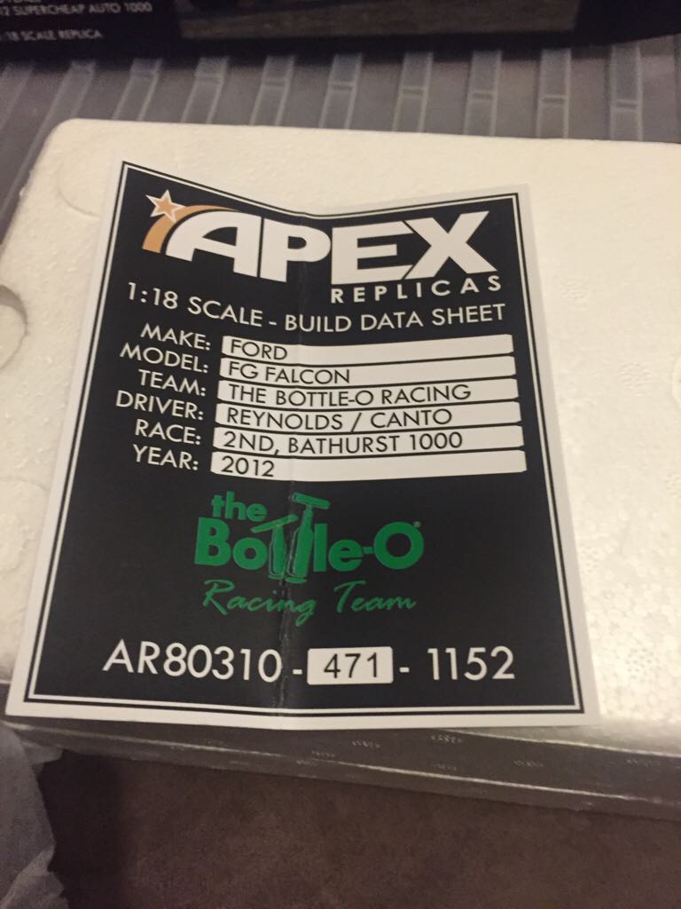 Apex Replicas - V8 Supercars toy car collectible - Main Image 2