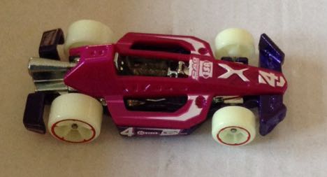 Carro De Carreras Arrow Dynamic Violeta - Hot Wheels toy car collectible - Main Image 2