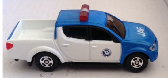 Pick Up Mitsubishi Triton Patrulla Azul Y Blanco - Tomica toy car collectible - Main Image 2