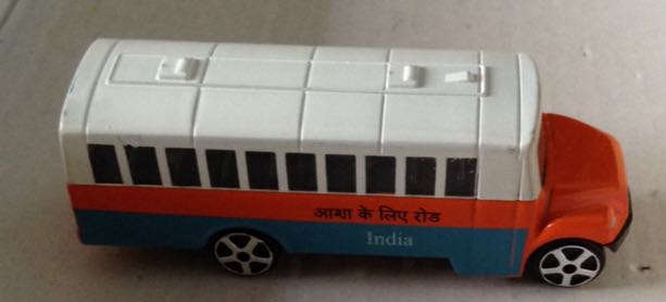 Camion De Pasajeros La India  - Gashaball toy car collectible - Main Image 2