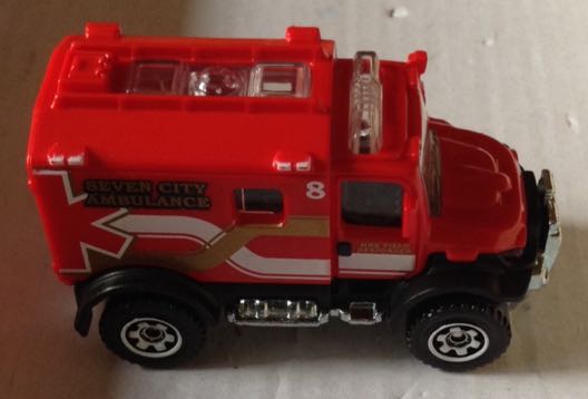 4+4 Scrambulance Rojo - Machtbox toy car collectible - Main Image 2