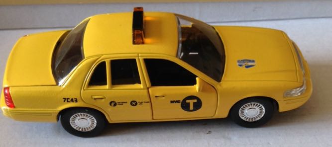 Taxi Ford Crown Victoria NY Amarillo - Realtoy toy car collectible - Main Image 2