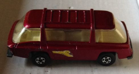 Camioneta Freeman Inter-city Commuter Roja - Machtbox toy car collectible - Main Image 2