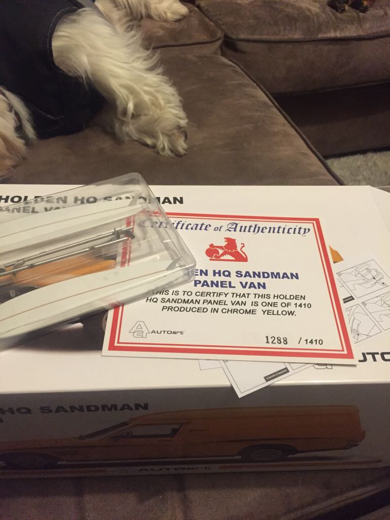 Autoart - Road Car toy car collectible - Main Image 2