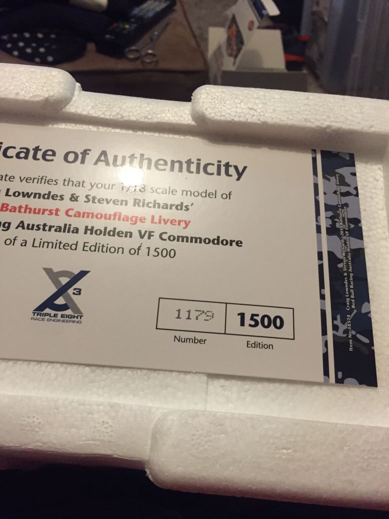 Classic Carlectables - V8 Supercars toy car collectible - Main Image 2