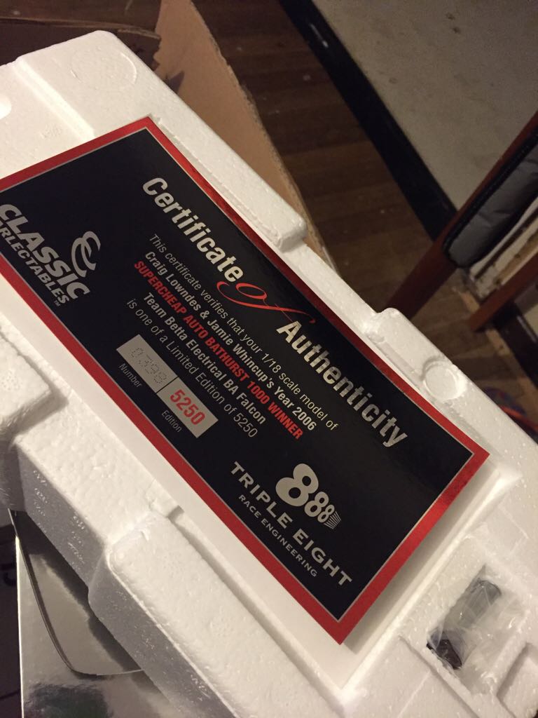 Bathurst Winner 2006 - V8 Supercars toy car collectible - Main Image 2