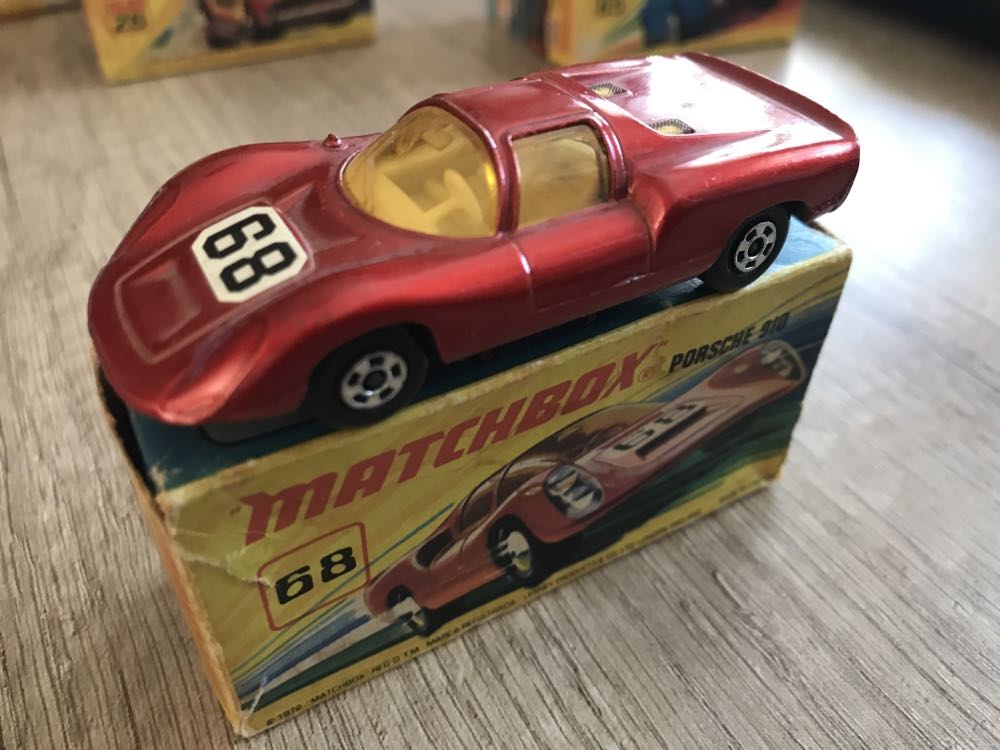 Porsche 910 - Superfast toy car collectible - Main Image 3