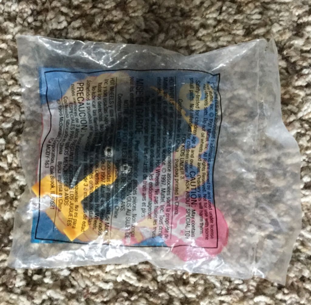 Tow Truck - HW Heavyweights toy car collectible - Main Image 2