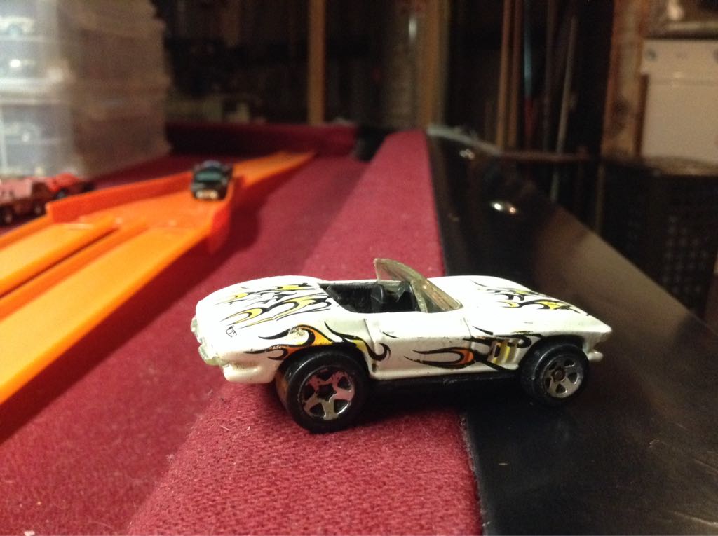 ’65 Corvette - 2010 Mystery Models toy car collectible - Main Image 1
