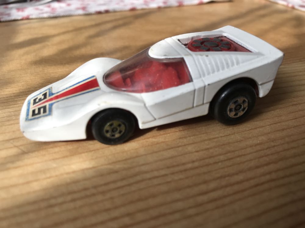 Fandango - Matchbox 1-75 Superfast toy car collectible - Main Image 3