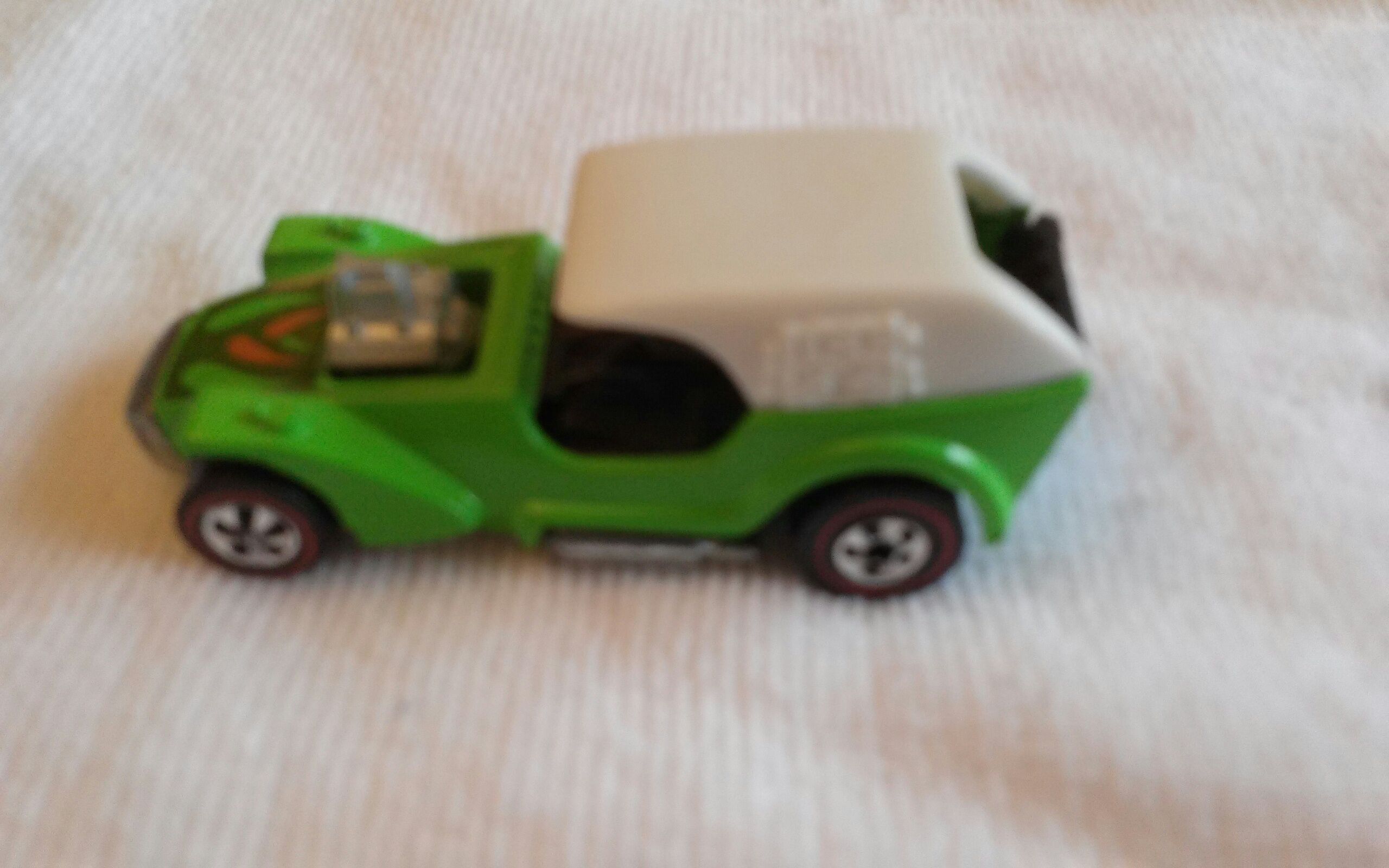 ice t green 60 ok  toy car collectible - Main Image 1