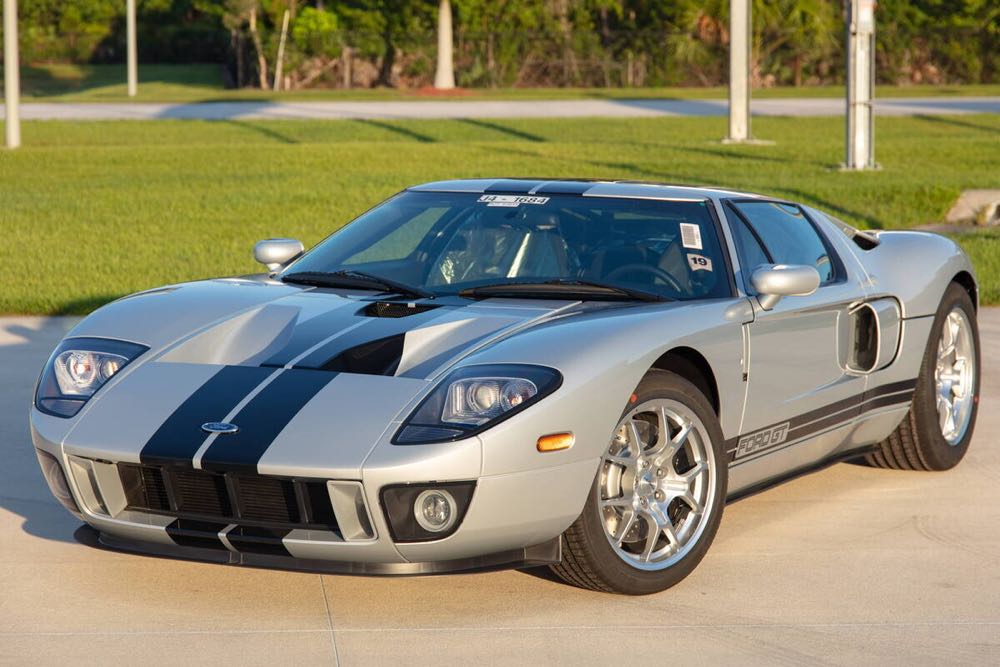 Ford GT  toy car collectible - Main Image 2