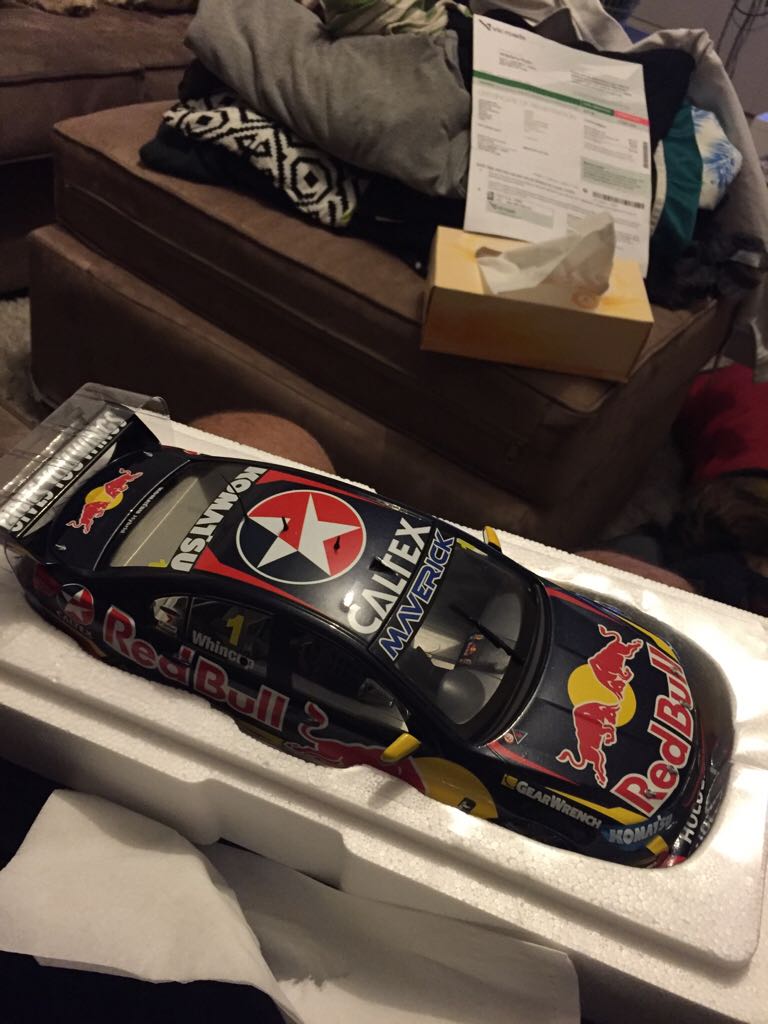 Classic Carlectables - V8 Supercars toy car collectible - Main Image 1