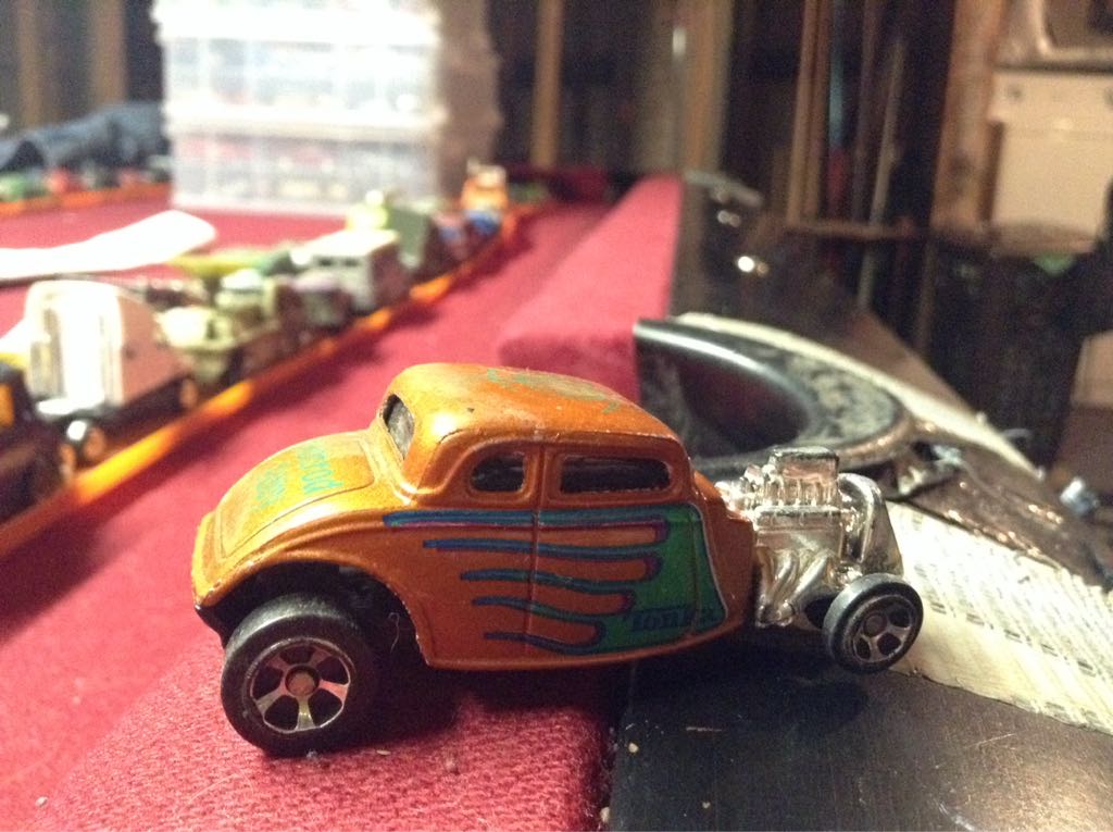 1934 FORD HOT ROD - ‘07 Fresh Metal toy car collectible - Main Image 1
