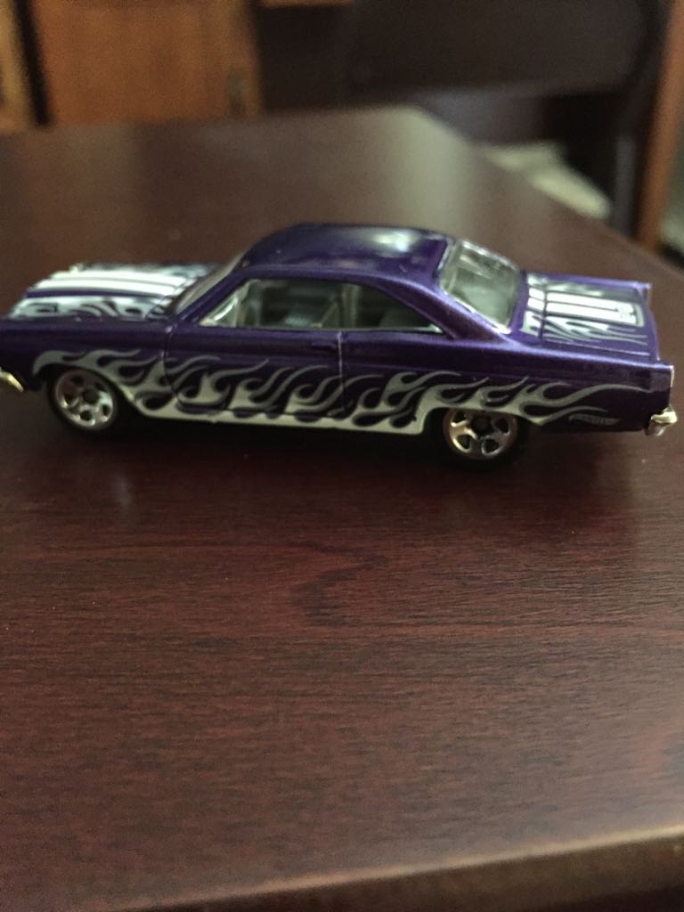68 Ford Fairlane Gt  toy car collectible - Main Image 2