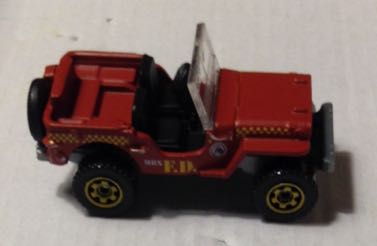 Jeep Willys 1943 Guinda - Hot Wheels toy car collectible - Main Image 2