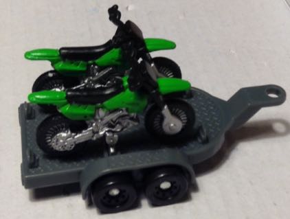 Remolque Con Motos Verde - Tonka toy car collectible - Main Image 2