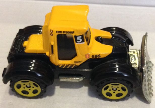 Tractor Plow Amarillo - Machtbox toy car collectible - Main Image 2