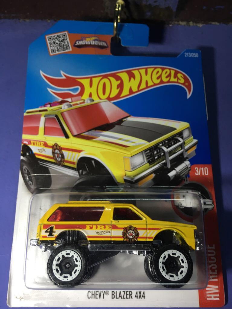 Batimobile Doble Cabina Naranja Con Aleron Largo