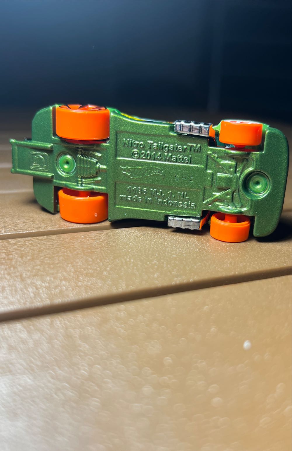 Nitro Tailgater Green - HW Race toy car collectible - Main Image 2