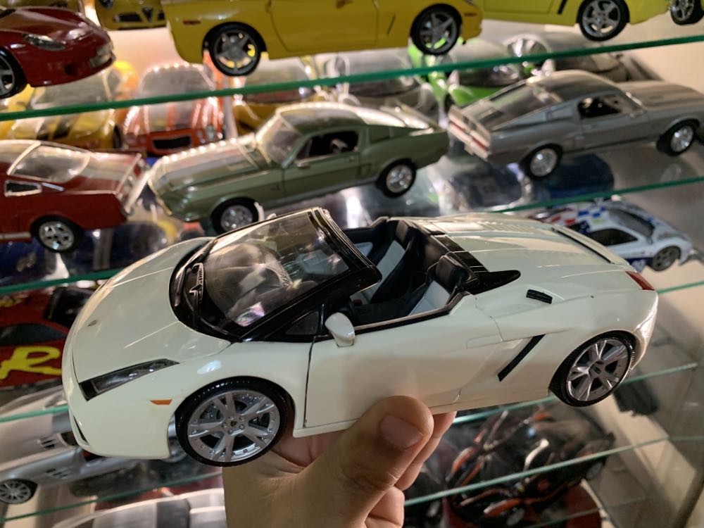 Lamborghini Gallardo LP 560-4 - Multipack toy car collectible - Main Image 4