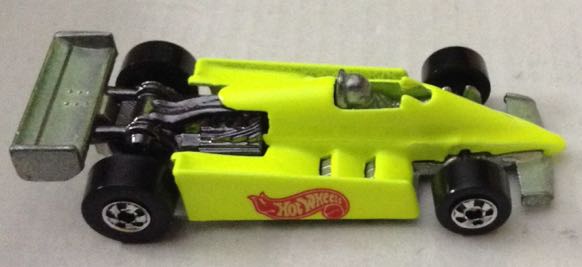 Carro De Carreras Verde Fosforescente - Hot Wheels toy car collectible - Main Image 2