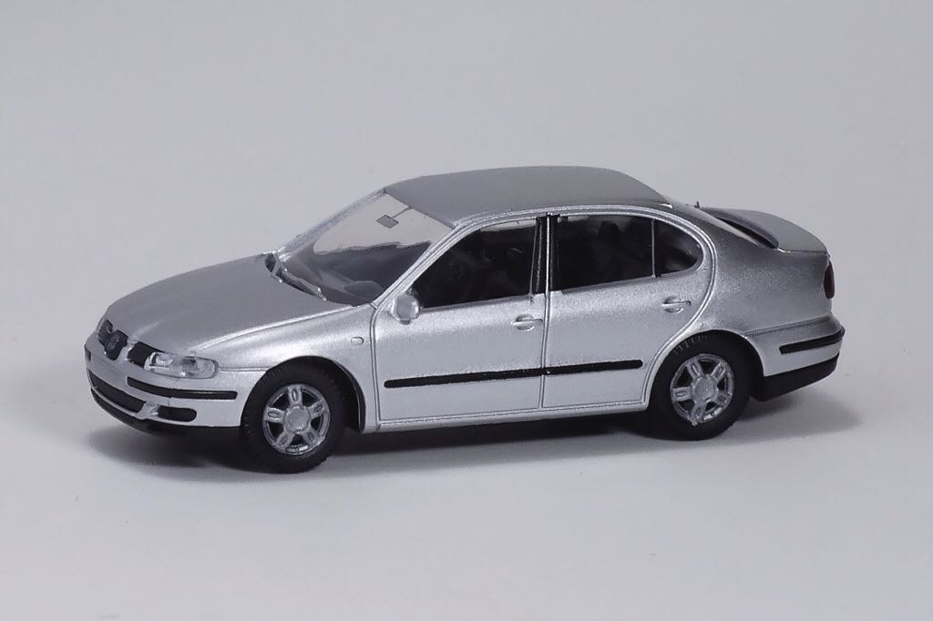 Toledo - Seat toy car collectible - Main Image 2