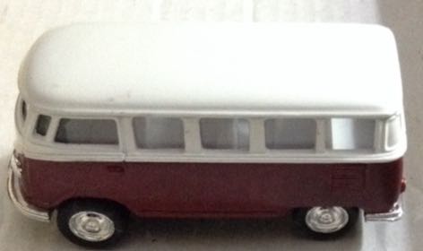Volkswagen Bus 1962 Guinda - Kinsmart toy car collectible - Main Image 2