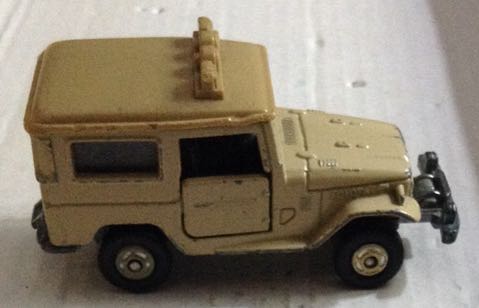 Toyota Land Crusier Cafe - Tomica toy car collectible - Main Image 2