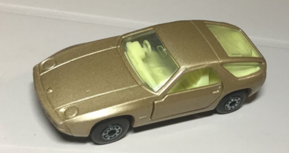 Porsche 928 - 1980 - MBX toy car collectible - Main Image 1