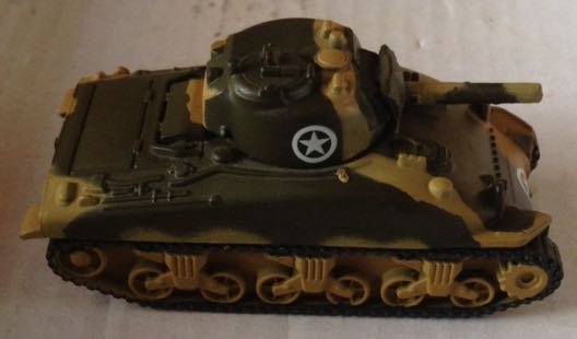 Tanque Verde Militar Con Cañon Corto - Forces And Valor Unimax toy car collectible - Main Image 2